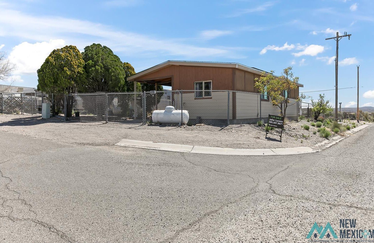 100 Camino Encantado Truth Or Consequences, NM 87935 - Thumbnail 3