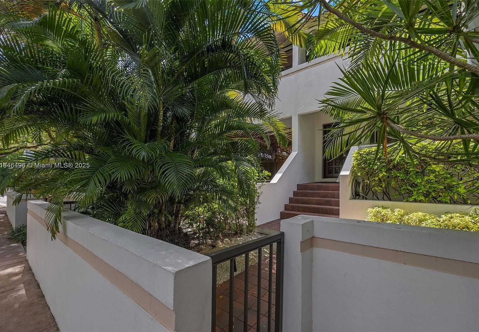 2600 Cardena St #2 Coral Gables, FL 33134 - Thumbnail 3