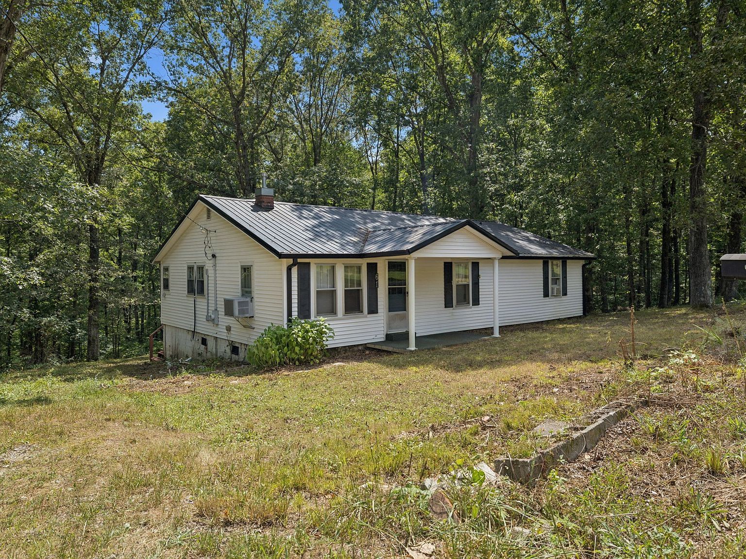 61 Brazzle Rd Waverly, TN 37185 - Thumbnail 3