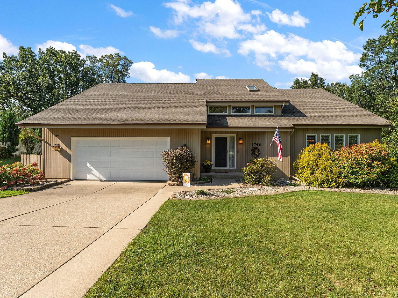 8748 Durbin Ln Crown Point, IN 46307 - Thumbnail 3