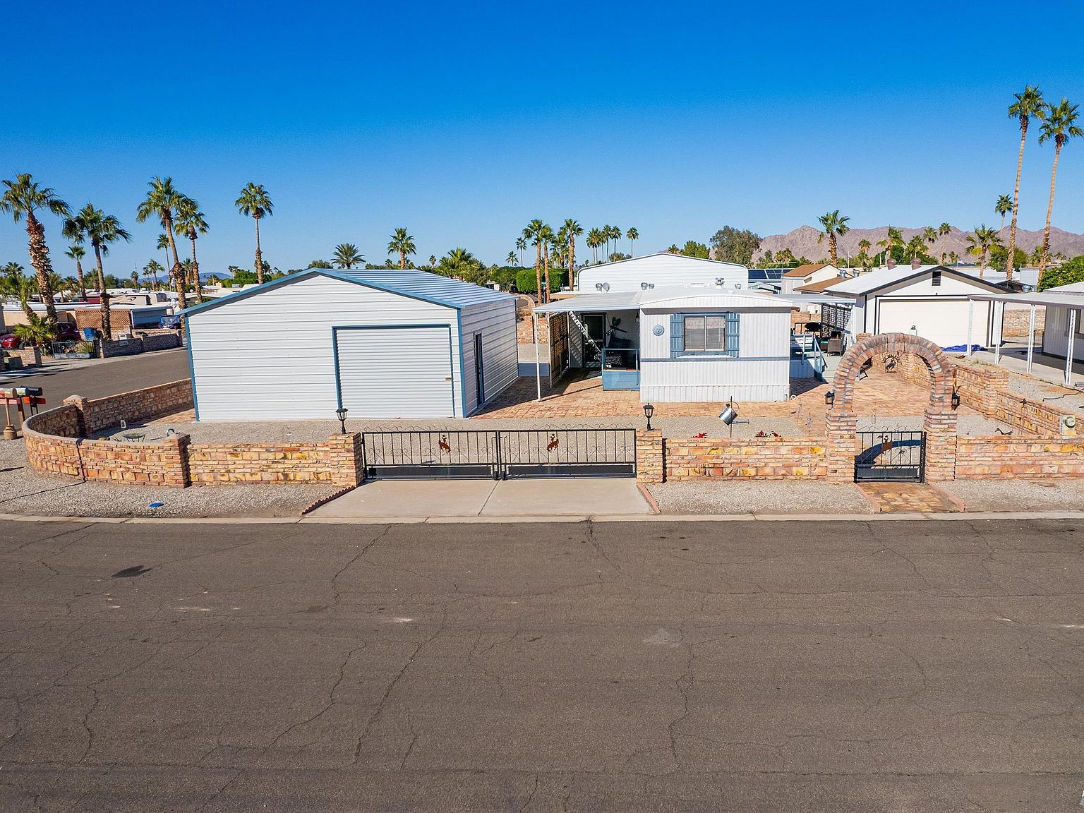 12595 S Joleane Ave Yuma, AZ 85367 - Thumbnail 3