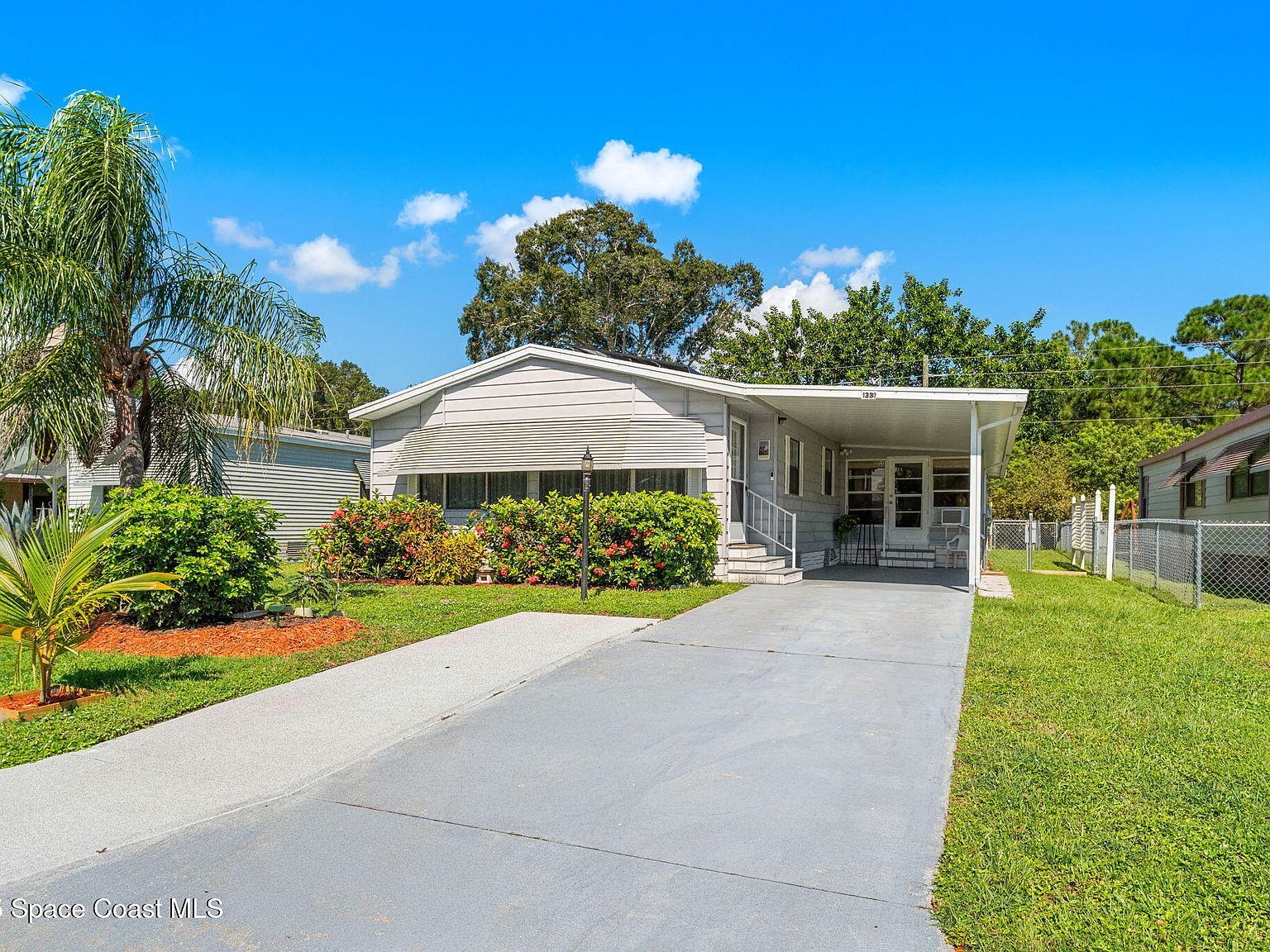 1331 Barefoot Cir Barefoot Bay, FL 32976 - Thumbnail 3