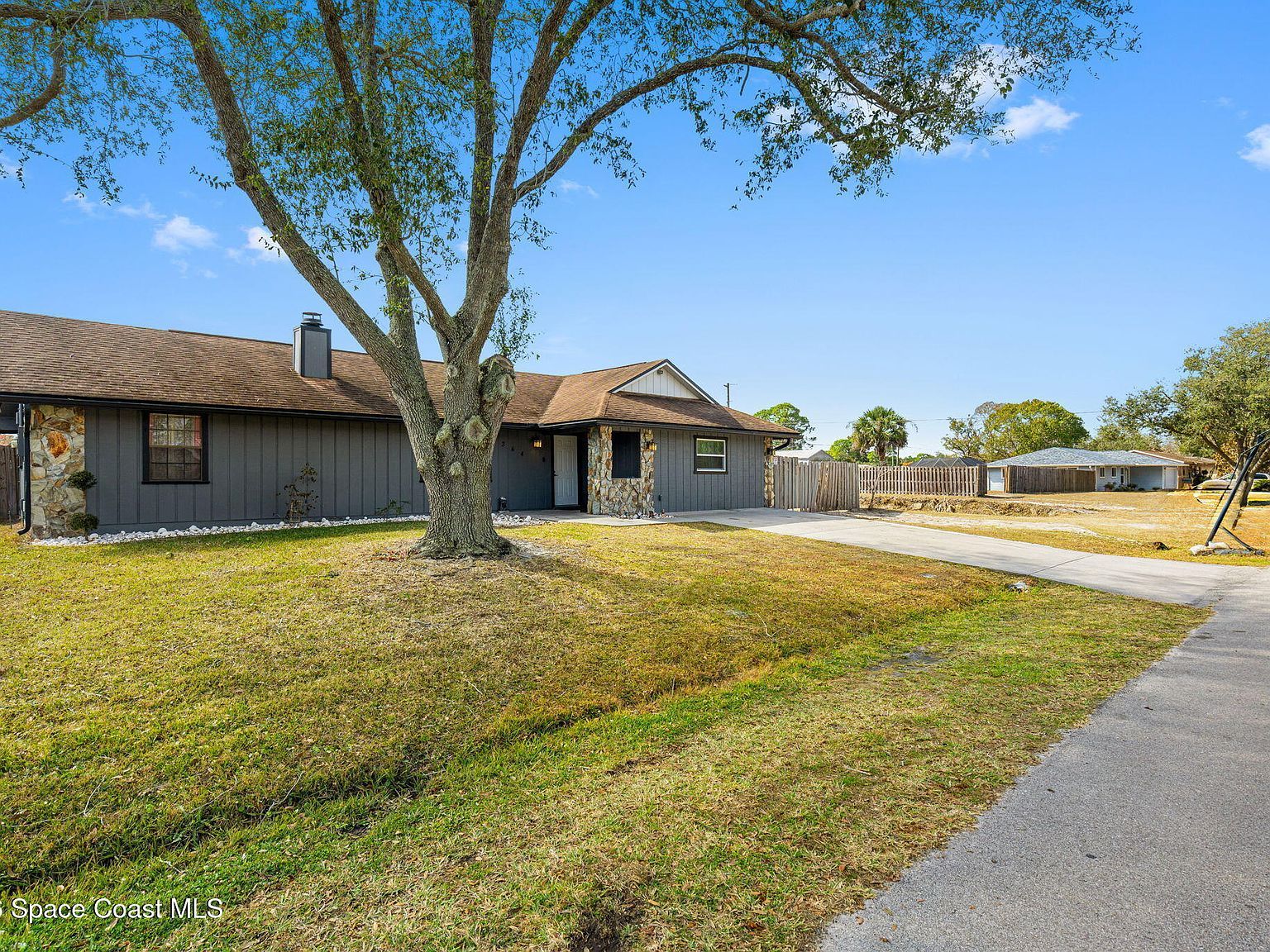 364 Hatcher St SE Palm Bay, FL 32909 - Thumbnail 3