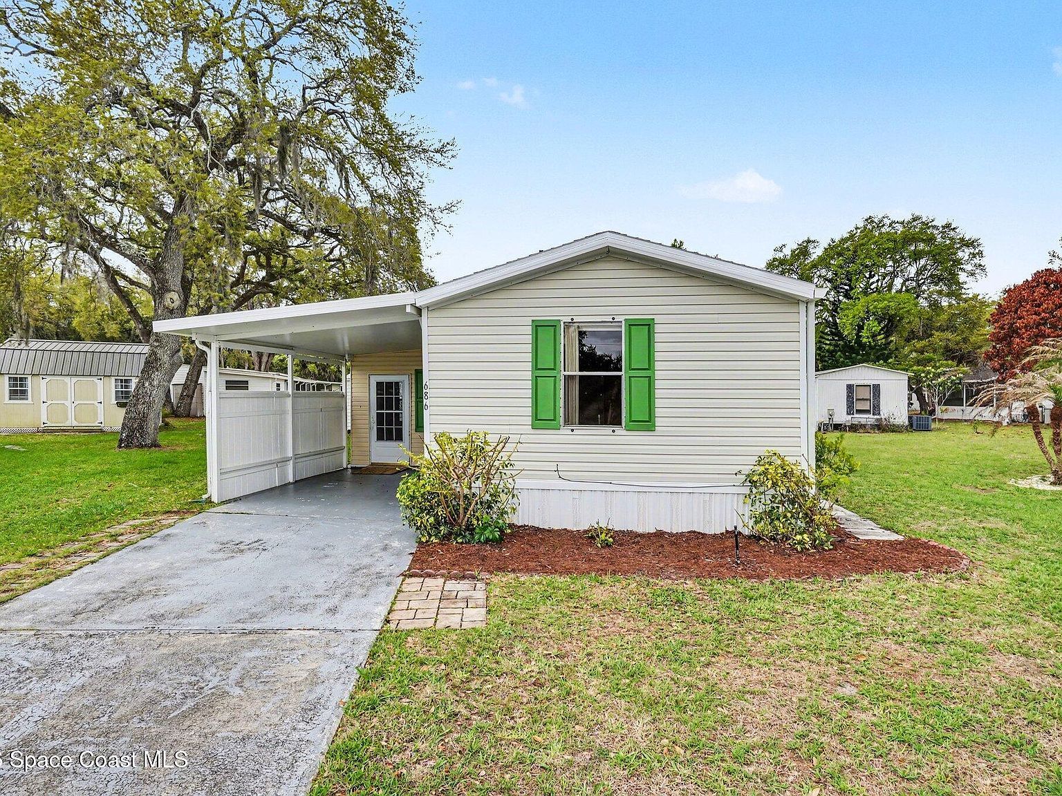 686 Sunrise Ct NE Palm Bay, FL 32907 - Thumbnail 3