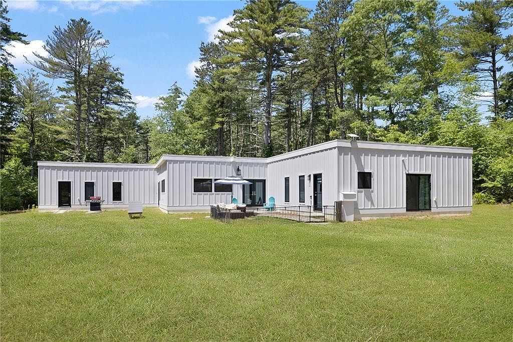 10 Bucknam Rd Wood River Junction, RI 02894 - Thumbnail 3