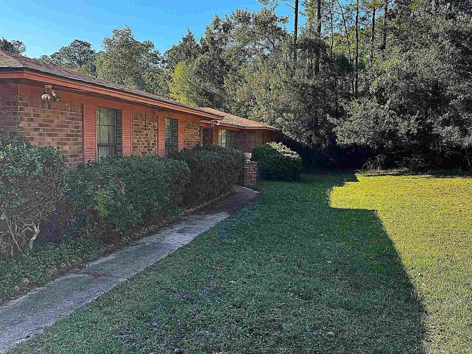 210 Man O War Cir, Cantonment, FL, 32533 - Thumbnail 3