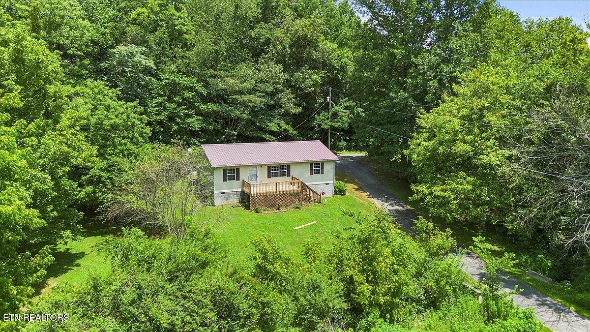 546 Park Rd Caryville, TN 37714 - Thumbnail 3