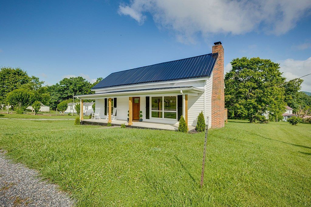 4470 Mountain Rd Cedar Bluff, VA 24609 - Thumbnail 3