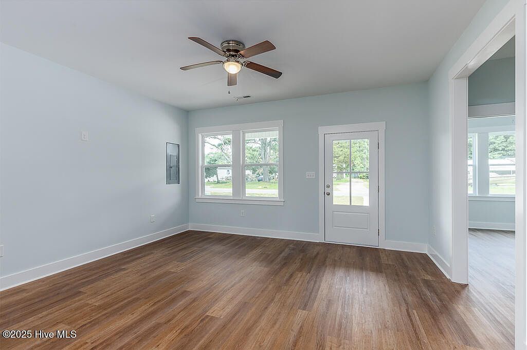 327 Buck Ln Vanceboro, NC 28586 - Thumbnail 3