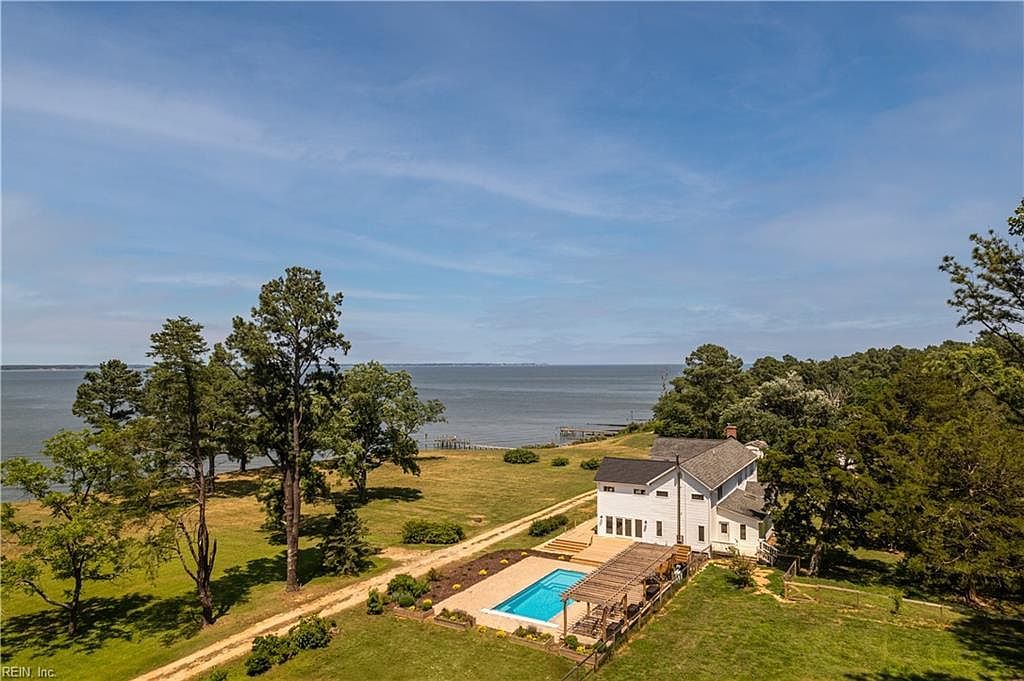 522 Felton Rd Deltaville, VA 23043 - Thumbnail 3