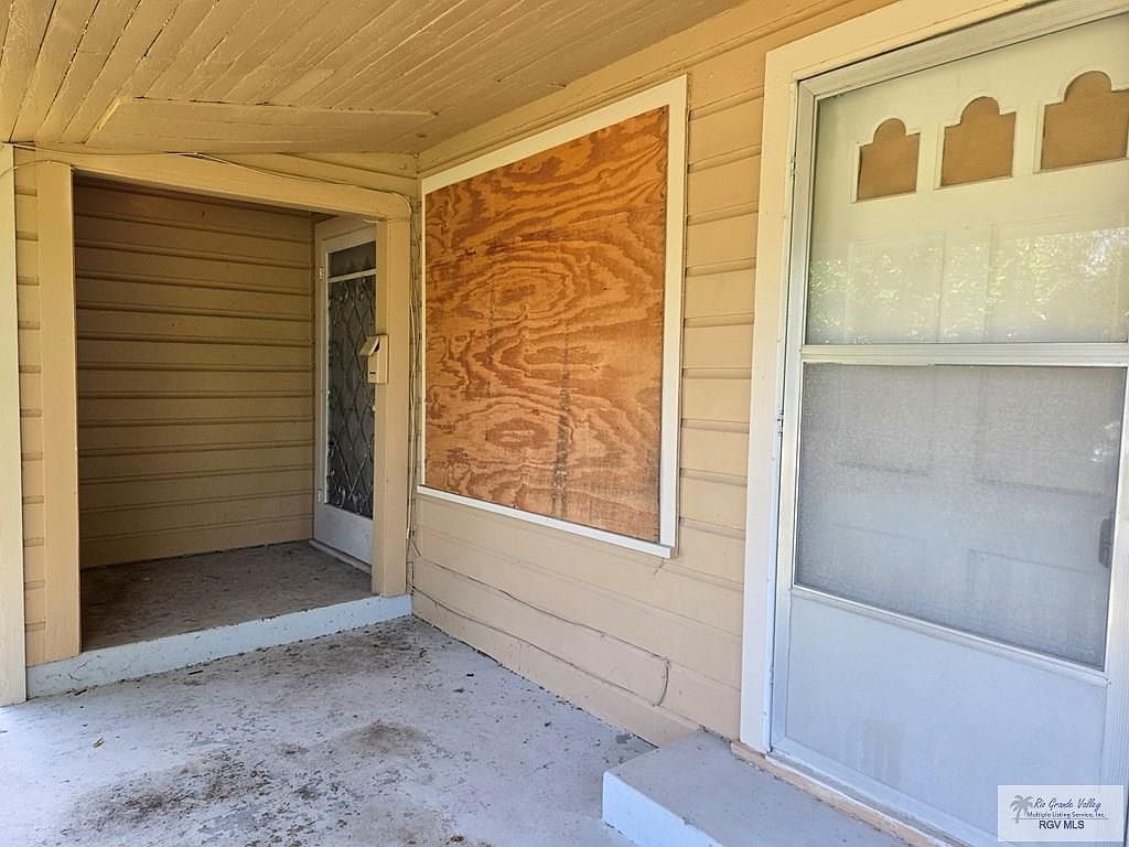 695 W Harris Ave Raymondville, TX 78580 - Thumbnail 3