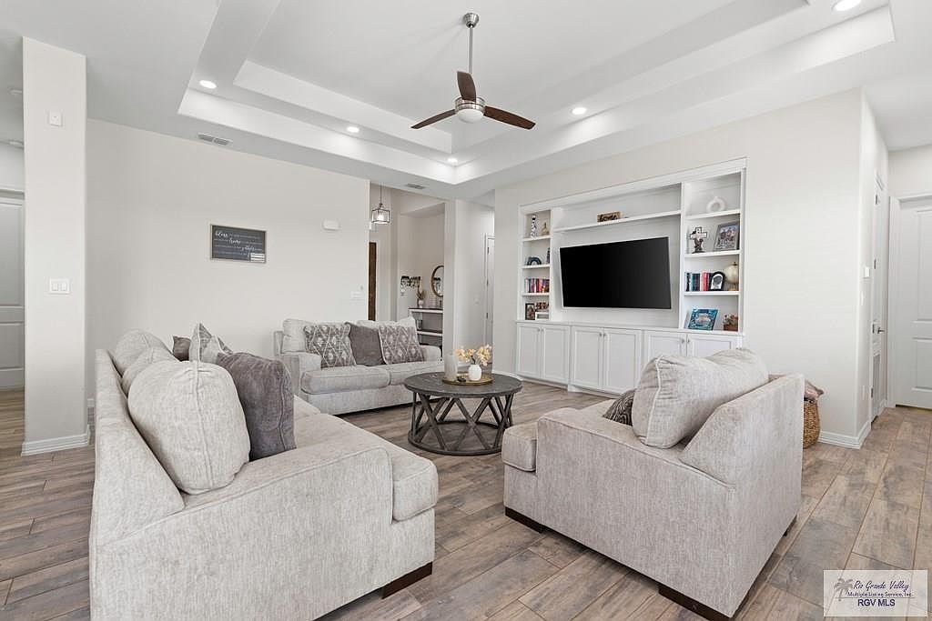 102 Heron Dr Los Fresnos, TX 78566 - Thumbnail 3