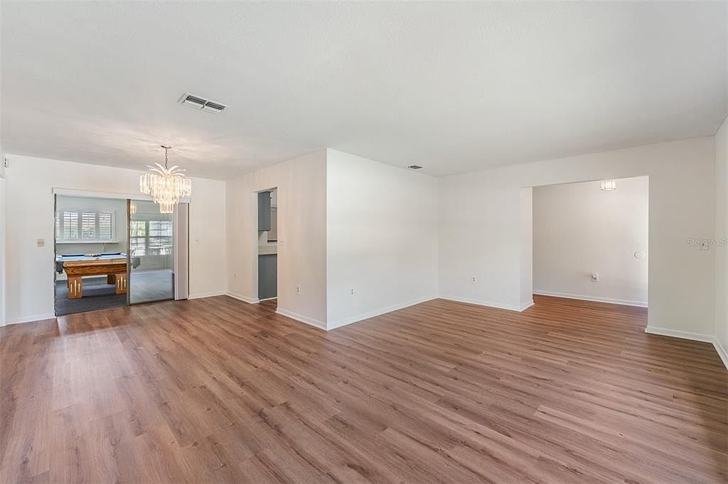 2111 Groveglen Ln S Lakeland, FL 33813 - Thumbnail 3