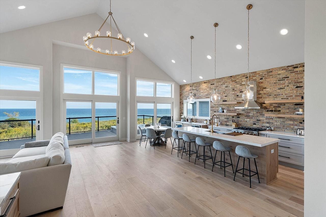 1082 Seanma Wynd Grafton, WI 53024 - Thumbnail 3