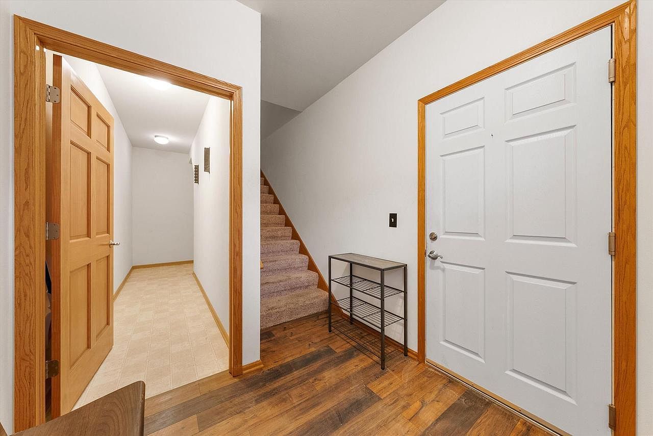 1655 New Port Vista Dr Grafton, WI 53024 - Thumbnail 3