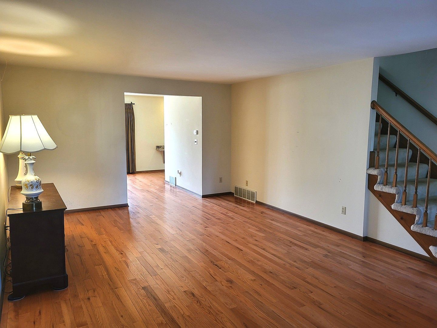 434 E Exchange St #2 Sycamore, IL 60178 - Thumbnail 3