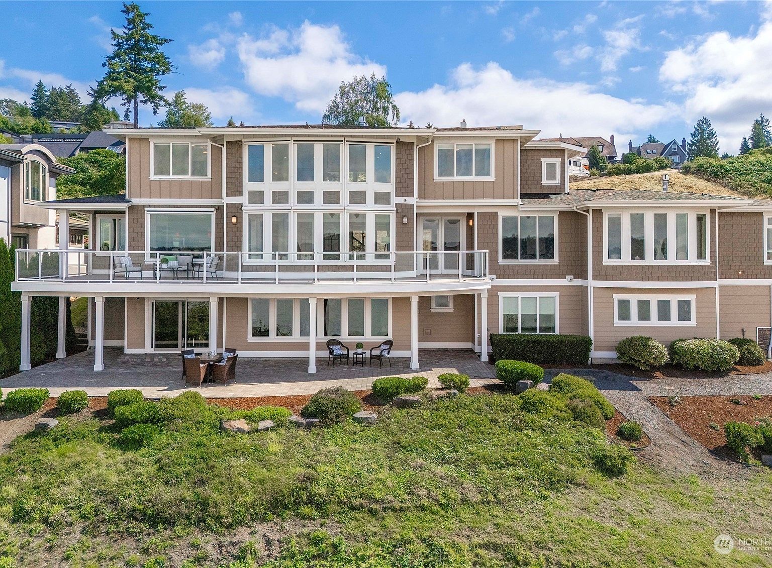 3638 Soundview Dr W University Place, WA 98466 - Thumbnail 3