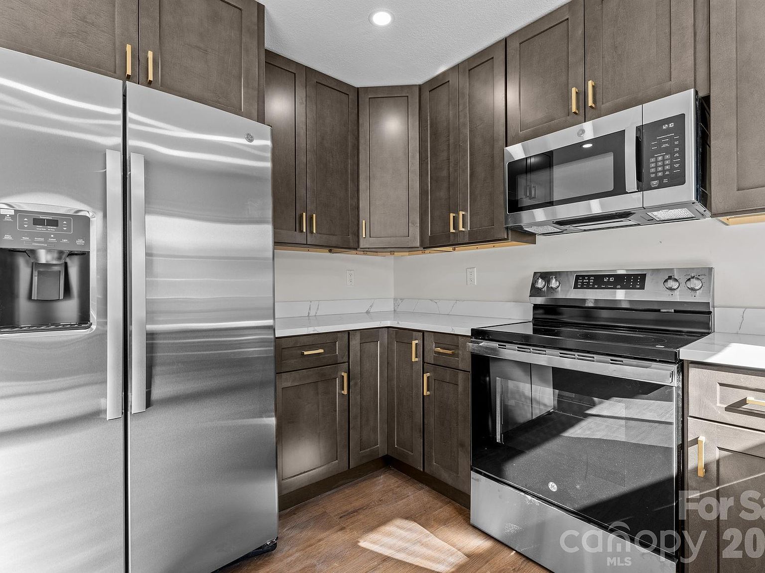 83 Hillside St Franklin, NC 28734 - Thumbnail 3