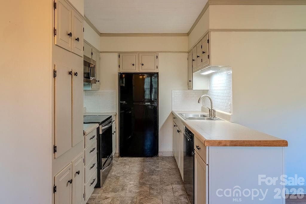 2212 Wayah Rd Franklin, NC 28734 - Thumbnail 3