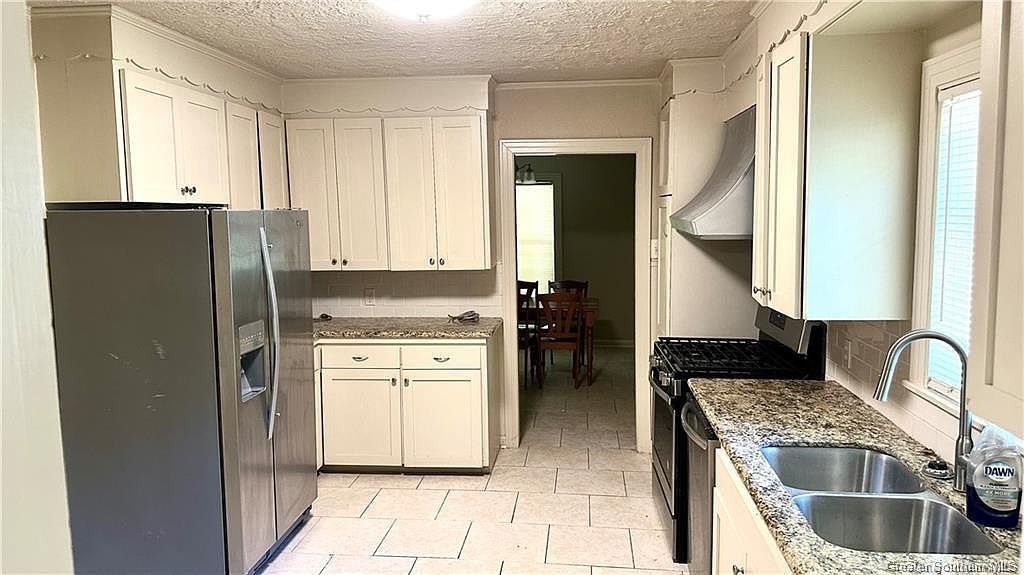 2000 Rose St Lake Charles, LA 70601 - Thumbnail 3