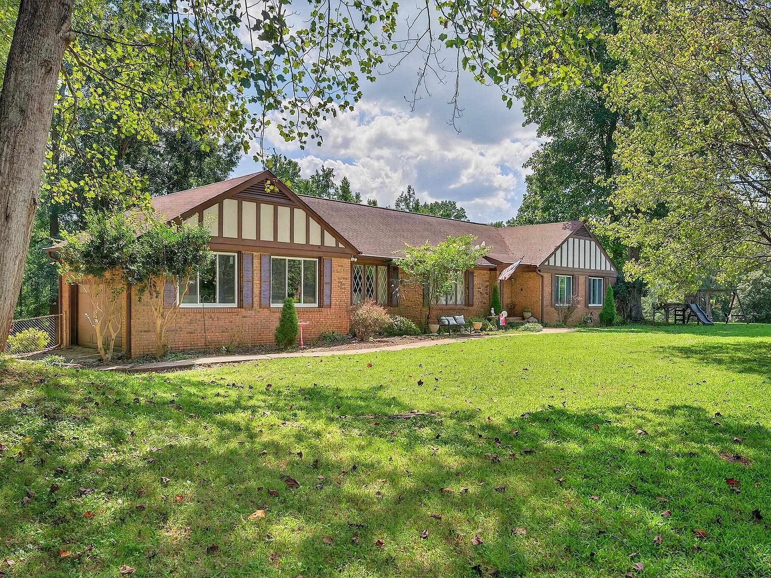 532 Cambridge Dr Spartanburg, SC 29301 - Thumbnail 3