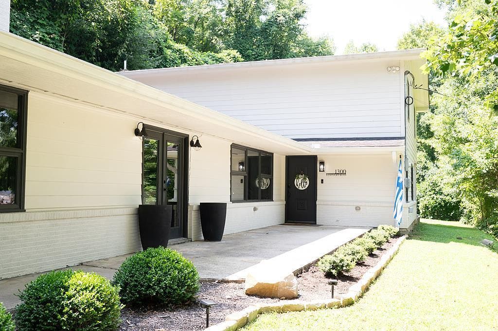 1300 Kentucky Blvd Hazard, KY 41701 - Thumbnail 3