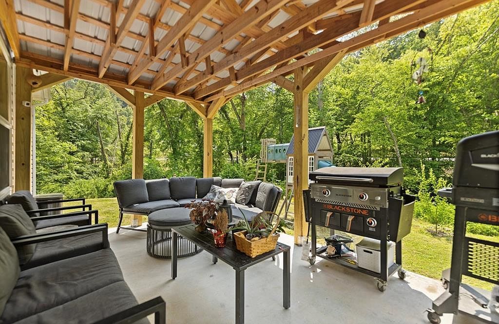 3749 Cutshin Rd Smilax, KY 41764 - Thumbnail 3