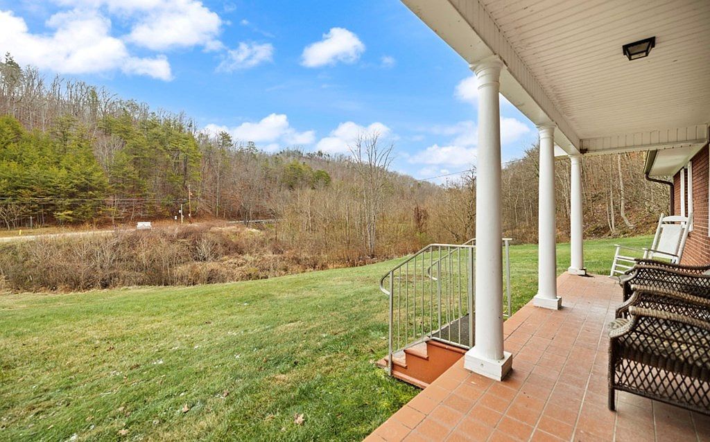 4589 Abbott Creek Rd Prestonsburg, KY 41653 - Thumbnail 3