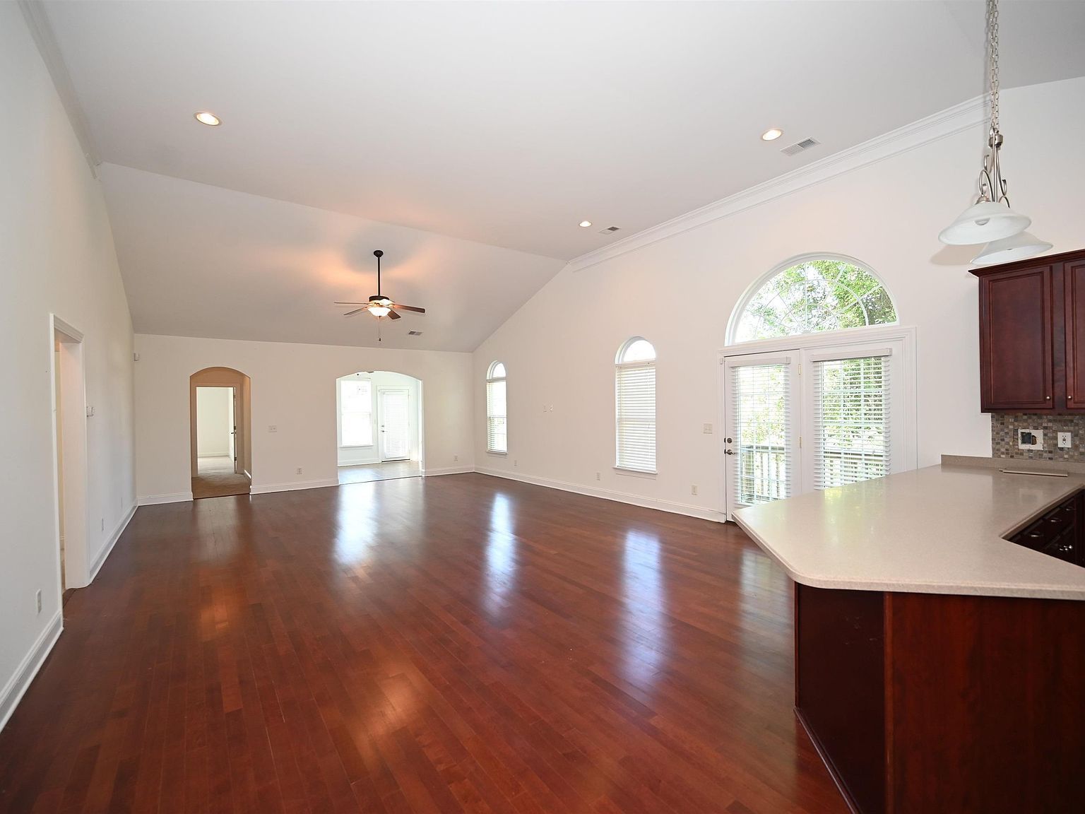 333 William St Myrtle Beach, SC 29577 - Thumbnail 3