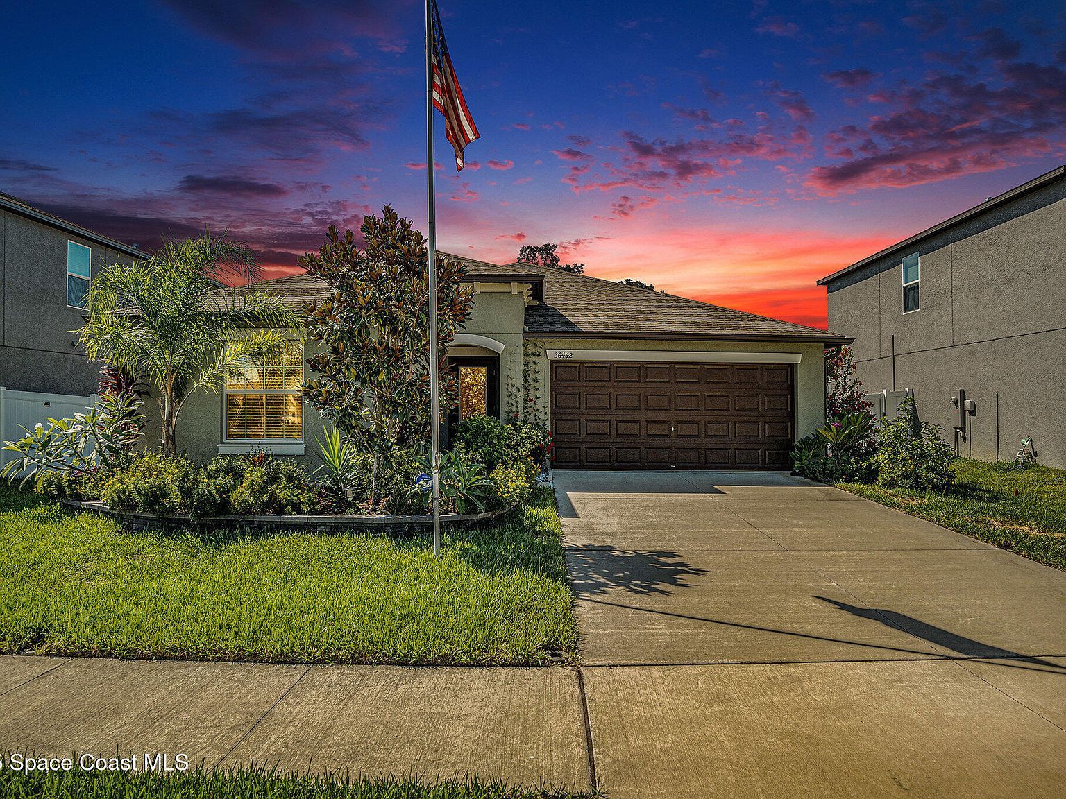 36442 Flats St Zephyrhills, FL 33541 - Thumbnail 3