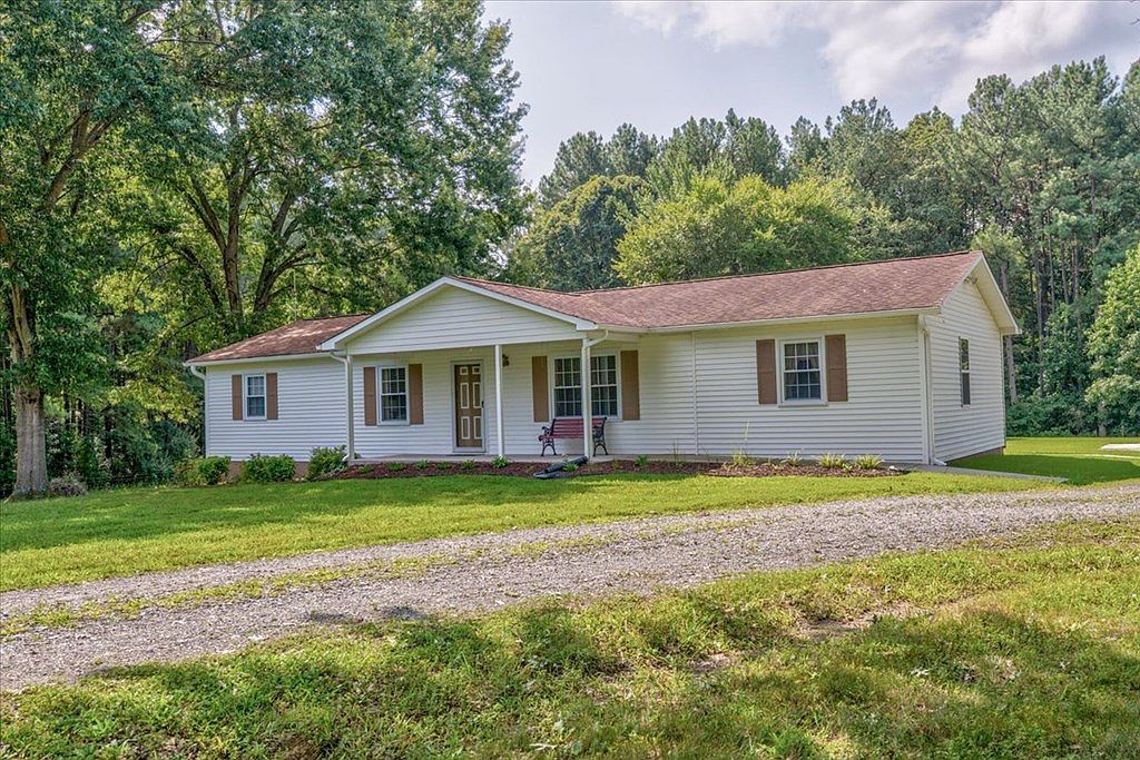 388 E Hightower Rd Sutherlin, VA 24594 - Thumbnail 3