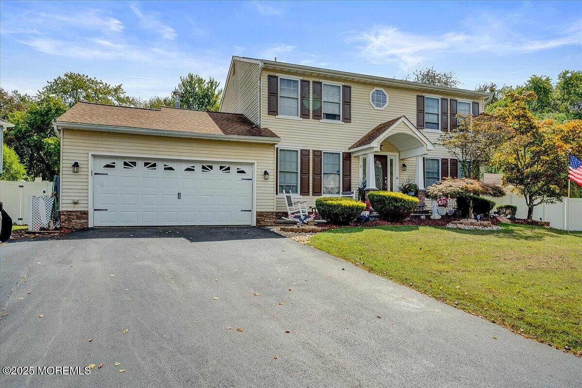 9 Hawk Ct Howell, NJ 07731 - Thumbnail 3