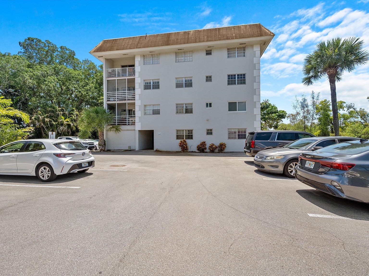 1407 NE 56th St APT 210 Fort Lauderdale, FL 33334 - Thumbnail 3