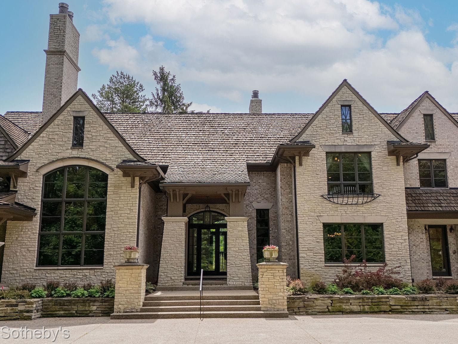 26377 Willowgreen Dr Franklin, MI 48025 - Thumbnail 3