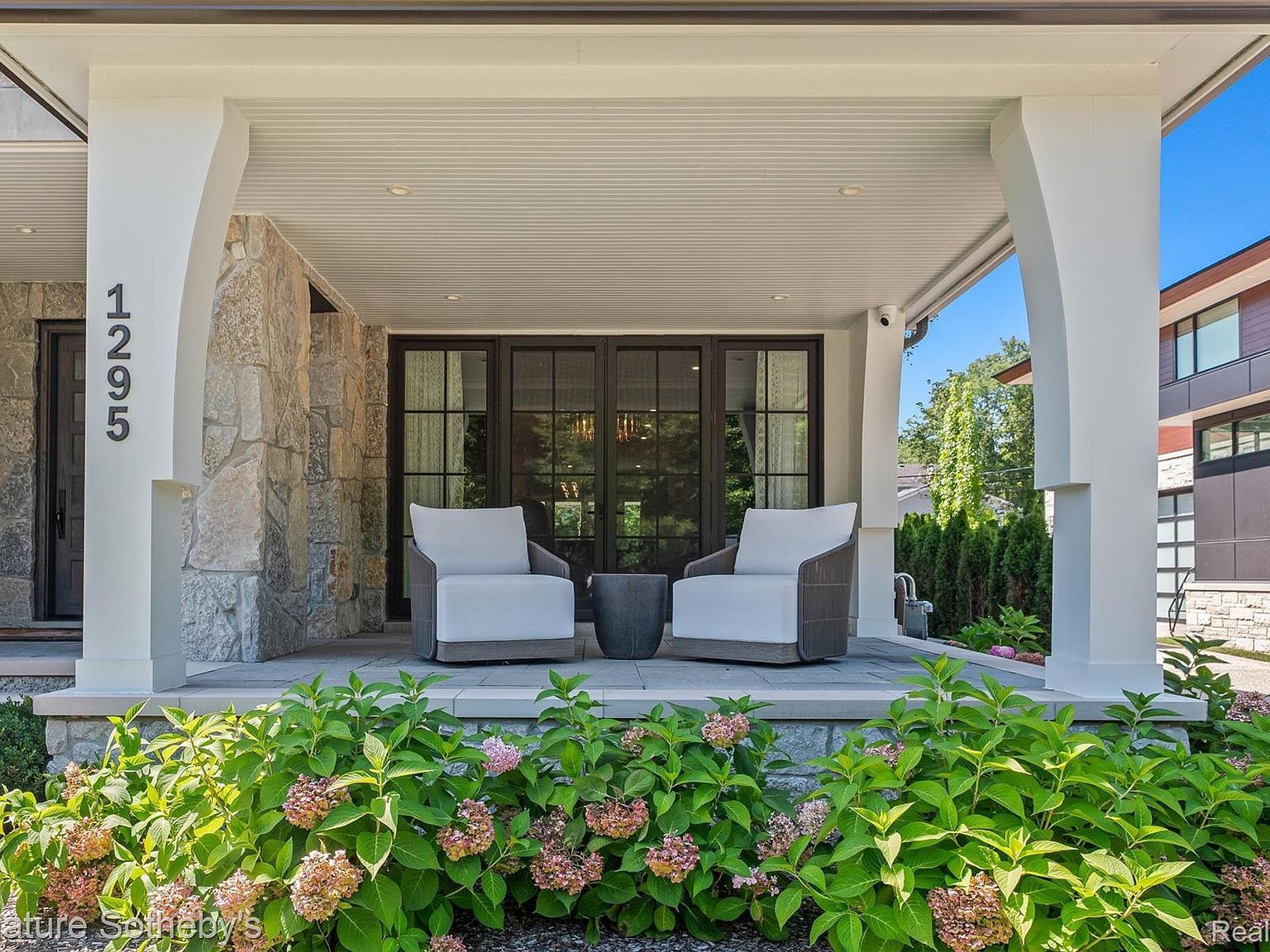 1295 Lakeside Dr Birmingham, MI 48009 - Thumbnail 3