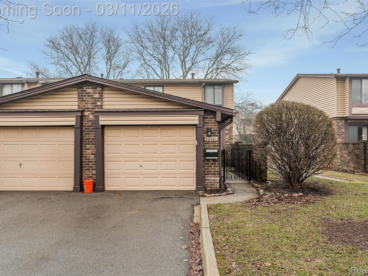 32161 W Twelve Mile Rd Farmington, MI 48334 - Thumbnail 3