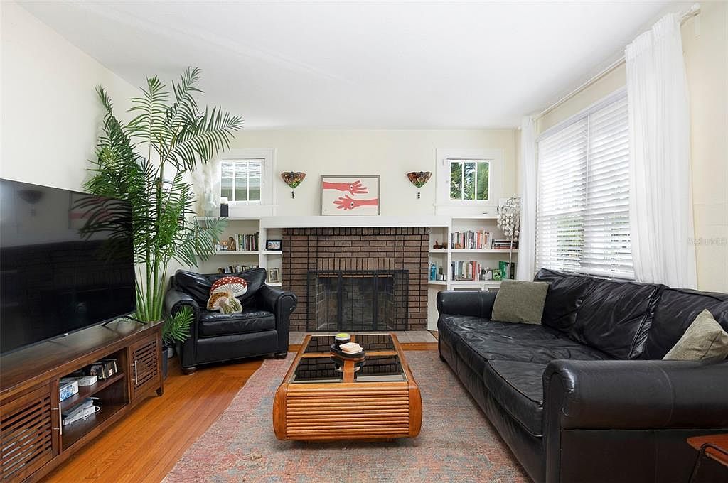 540 11TH AVENUE N Saint Petersburg, FL 33701 - Thumbnail 3