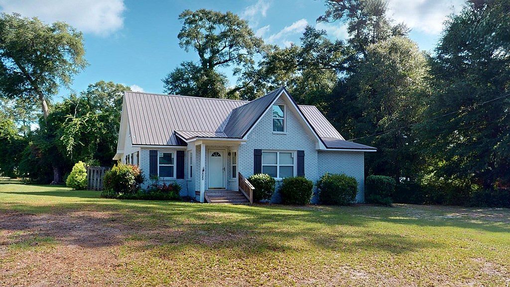 105 E Register Ave Geneva, AL 36340 - Thumbnail 3