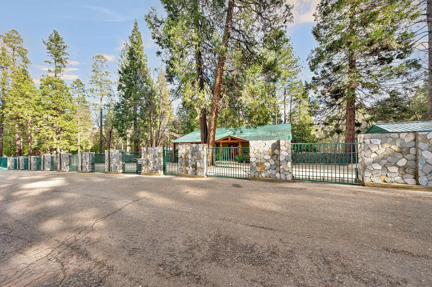 2911 Larkspur Ln Camino, CA 95709 - Thumbnail 3