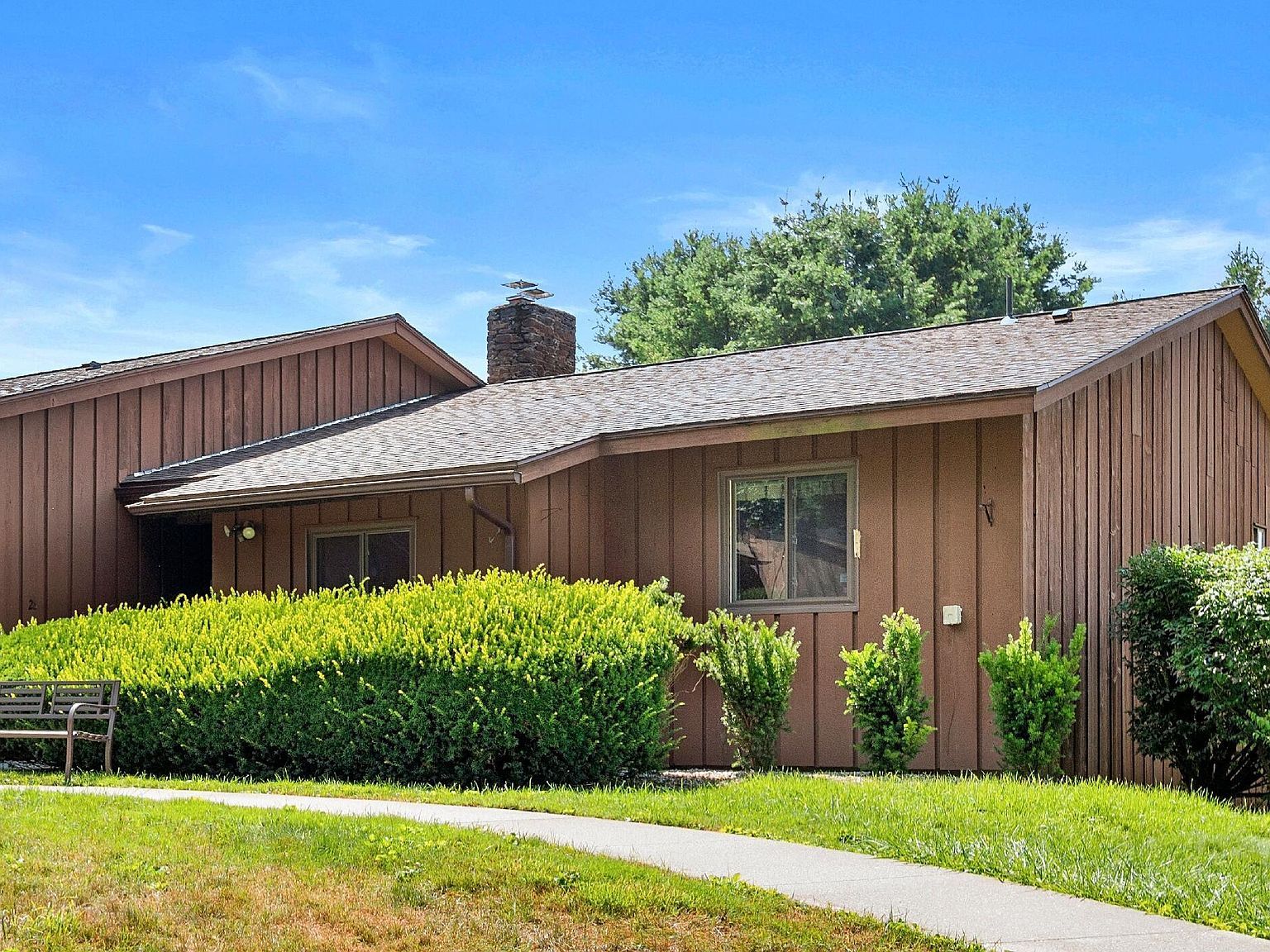 26 Churchill Crst Pittsfield, MA 01201 - Thumbnail 3