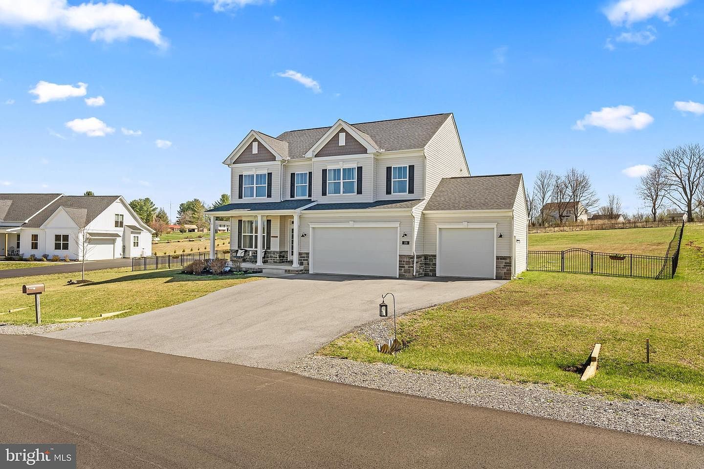 119 Sussex Dr Falling Waters, WV 25419 - Thumbnail 3