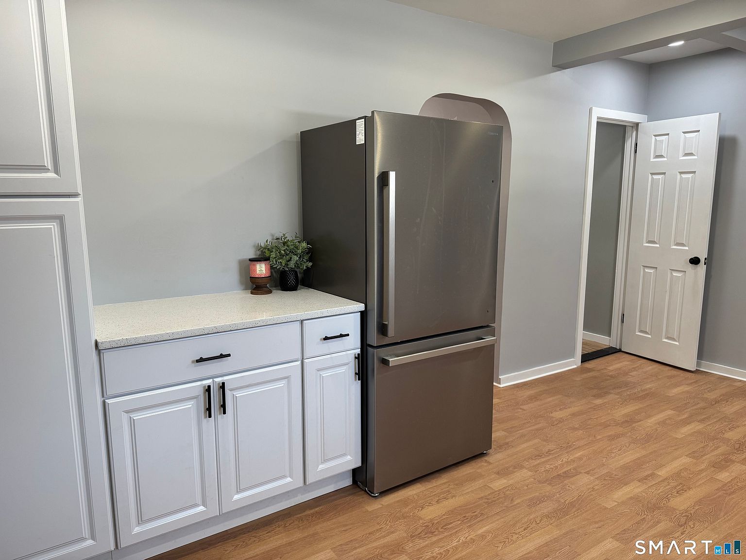 299 Linnmoore St Hartford, CT 06106 - Thumbnail 3