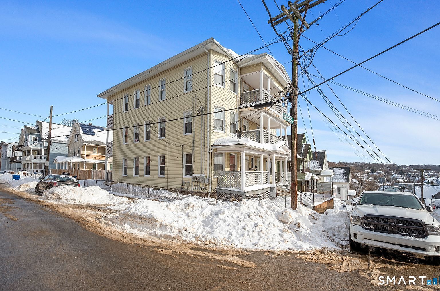 36 Brewster St Waterbury, CT 06704 - Thumbnail 3