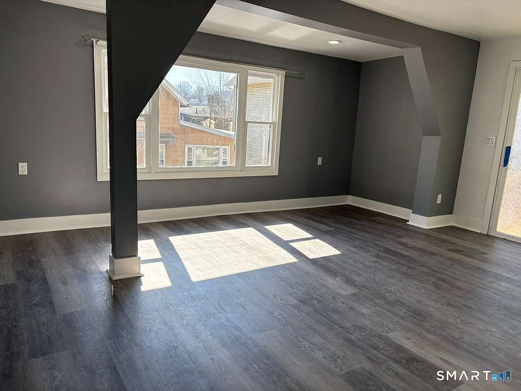 30 Pond St Naugatuck, CT 06770 - Thumbnail 3