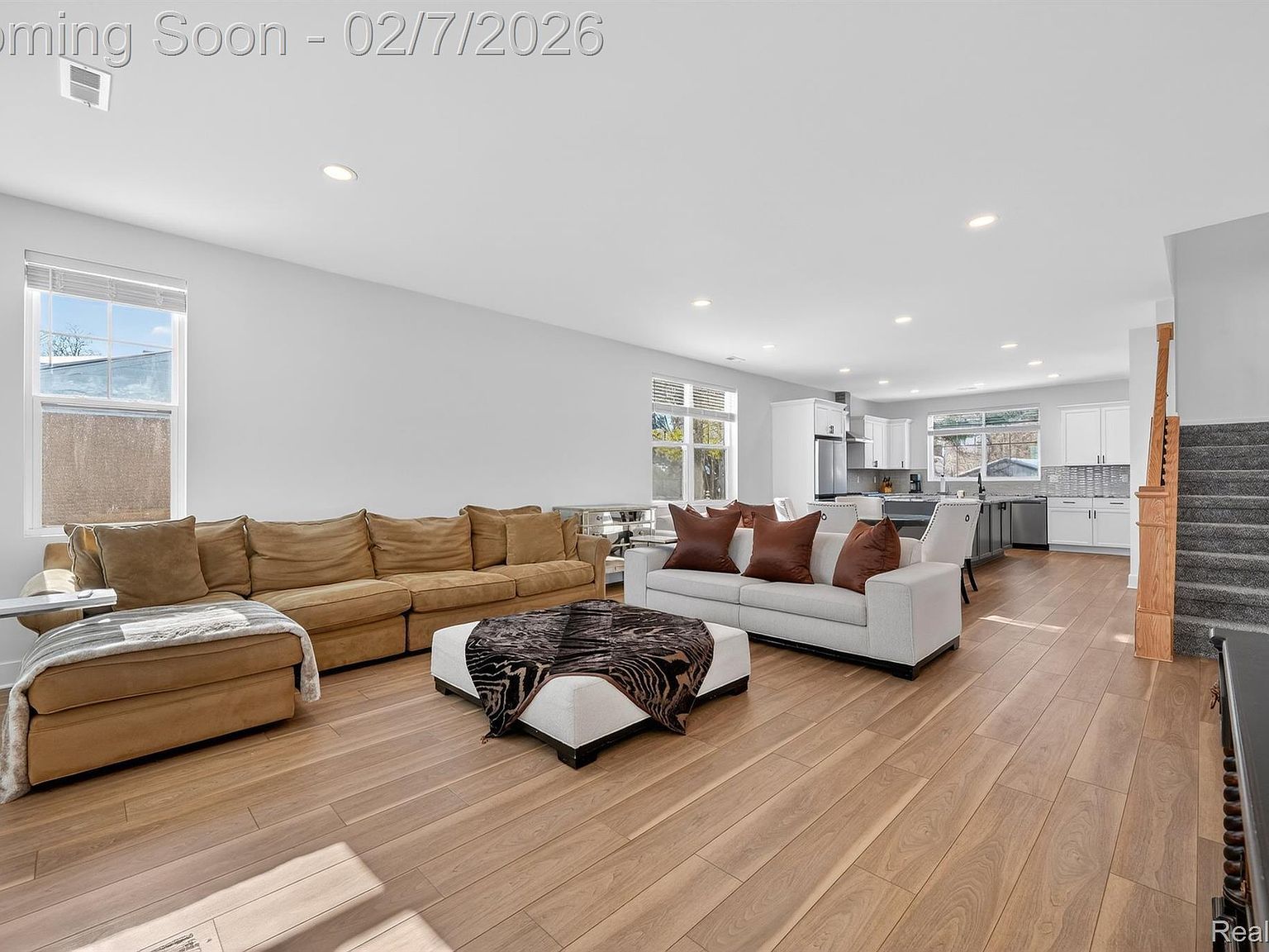 5264 Cooley Lake Rd Waterford, MI 48327 - Thumbnail 3