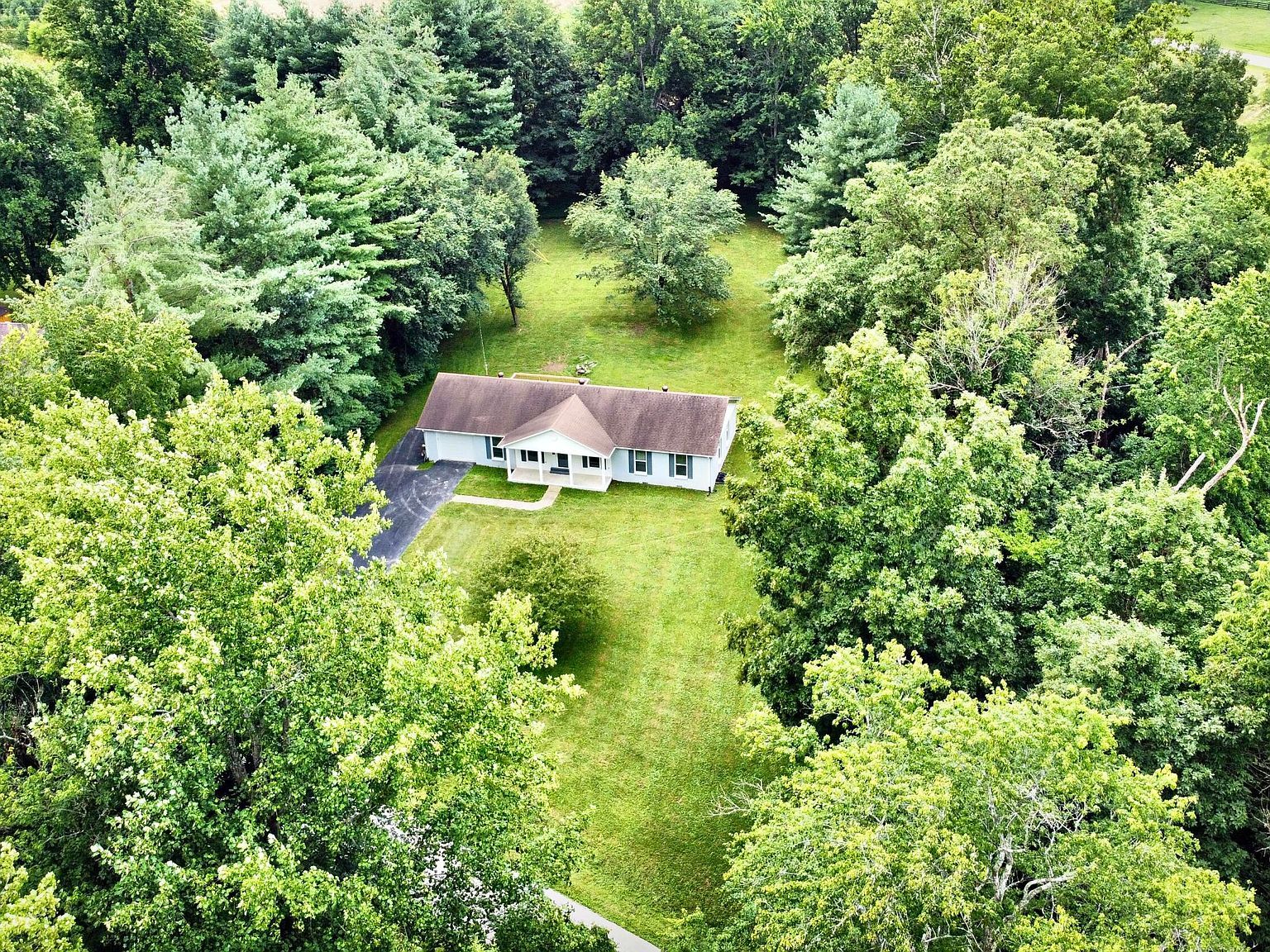 109 Echo Springs Dr Frankfort, KY 40601 - Thumbnail 3