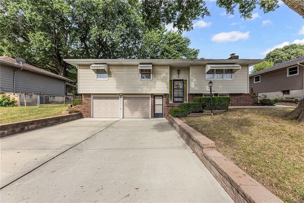 13804 Bennington Ave Grandview, MO 64030 - Thumbnail 3