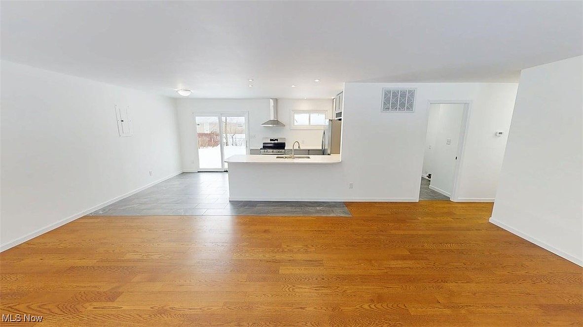 3483 Lawndale Dr Kent, OH 44240 - Thumbnail 3