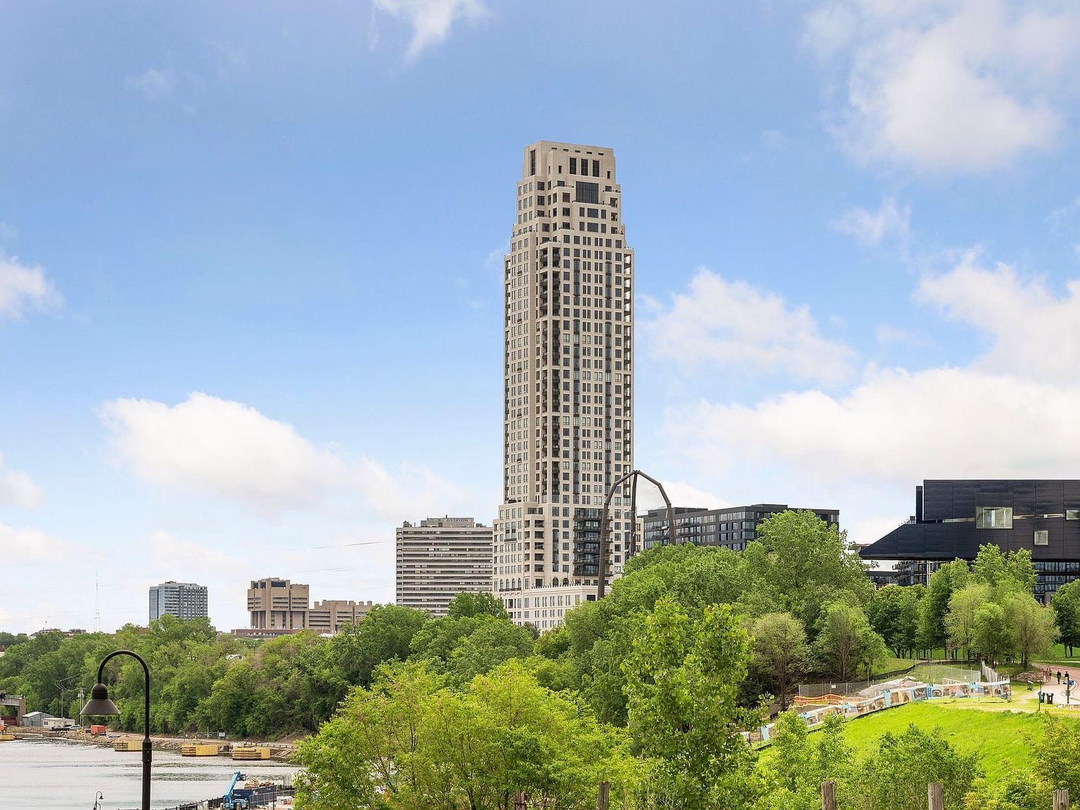 1111 W River Pkwy #15E Minneapolis, MN 55415 - Thumbnail 3