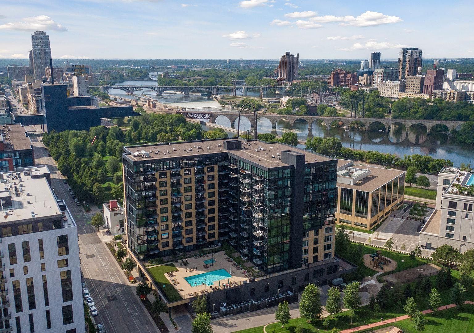 1120 S 2nd St APT 102 Minneapolis, MN 55415 - Thumbnail 3